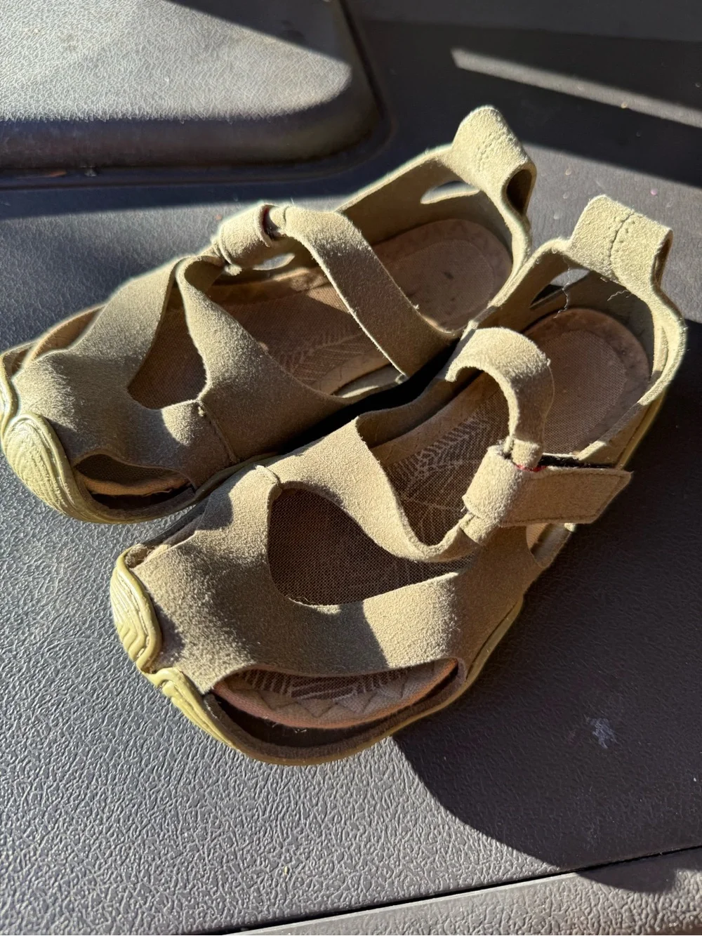 WILDLING BAREFOOT Strap Shoes - breathable with velcro close
